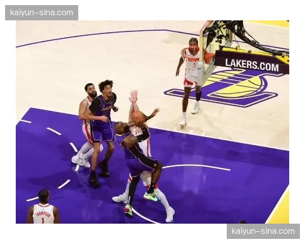 湖人火箭明日直接卡位战 胜负将决定西部第三归属